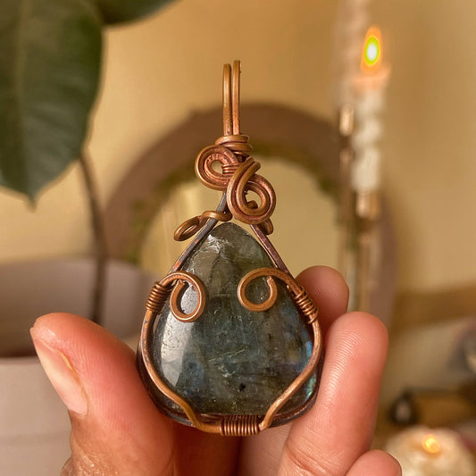 Flashy Labradorite Wire Wrapped Pendant | Psychic Abilities & Intuition Crystal Stones