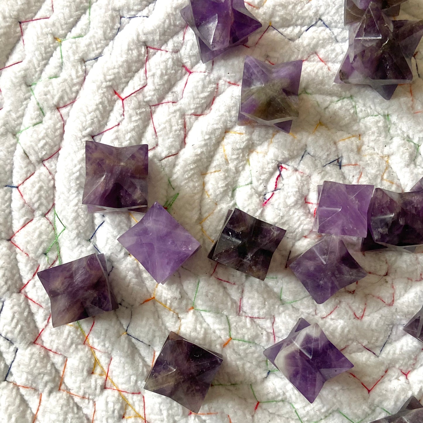 Amethyst Merkaba Crystal Carving - Pack of 1 | Helps activating Third Eye & Psychic abilities