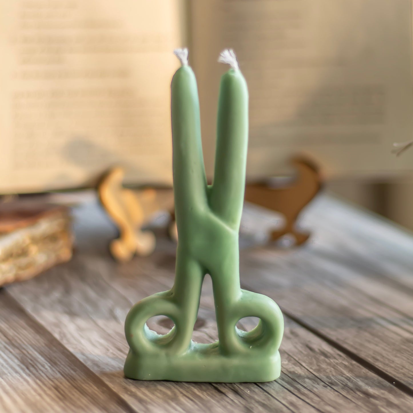 Green Scissor Candle | Soy Wax & Bees Candles