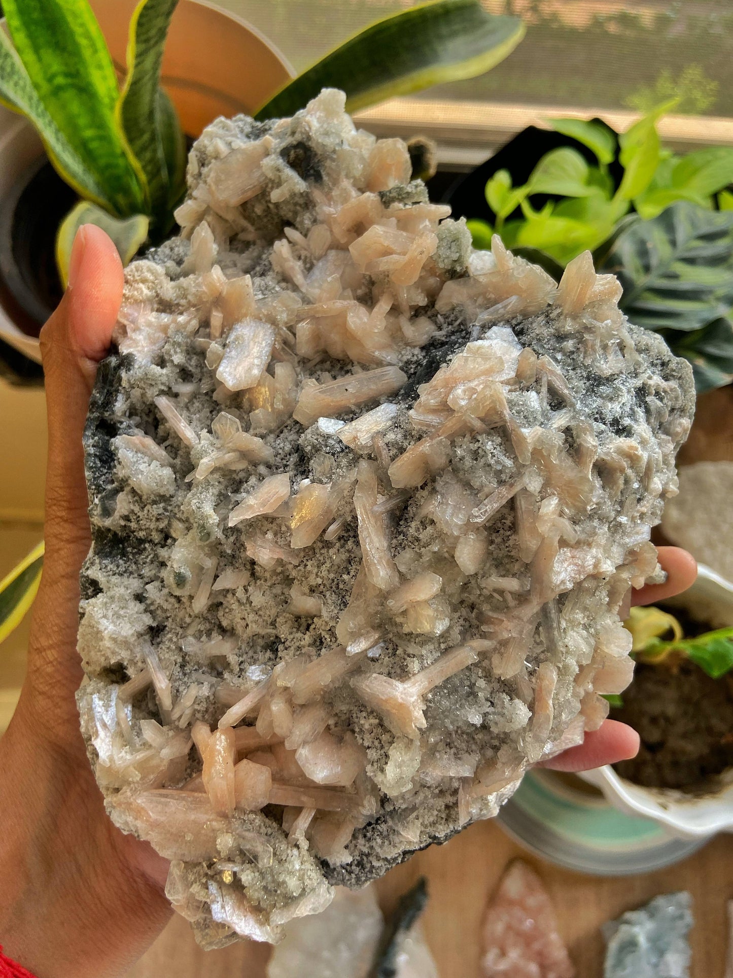 Apophyllite With Stilbite & Chalecodony - 1420 Gm Crystal Stones