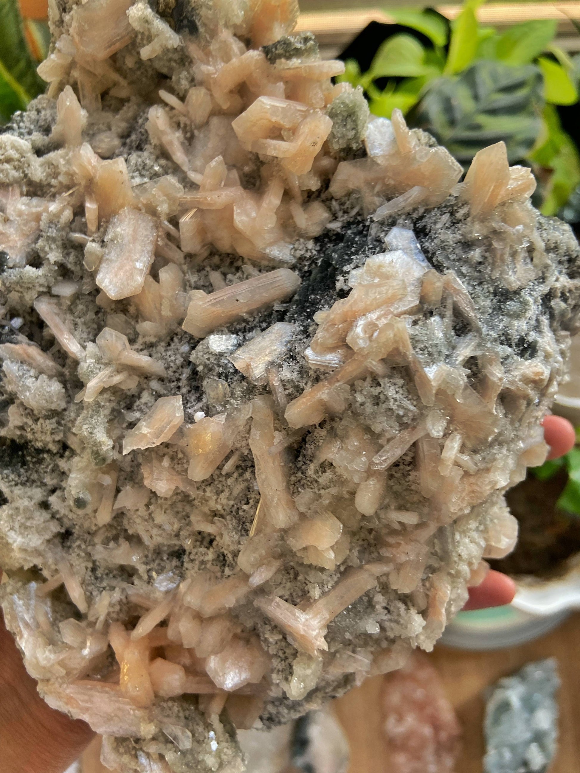 Apophyllite With Stilbite & Chalecodony - 1420 Gm Crystal Stones