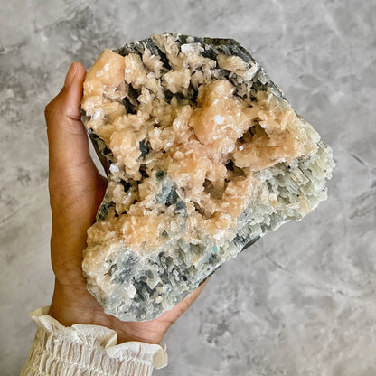 Apophyllite With Stilbite - 620 Gm Crystal & Stones