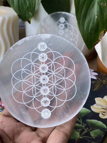 Flower Of Life With Seven Chakra Symbol Carved Selenite Plate Crystal & Stones