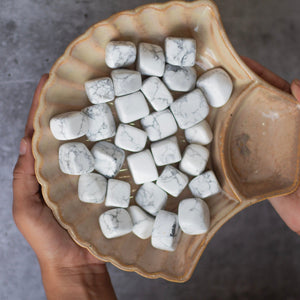 Howlite Tumble Stone | Expressing & Anger Management