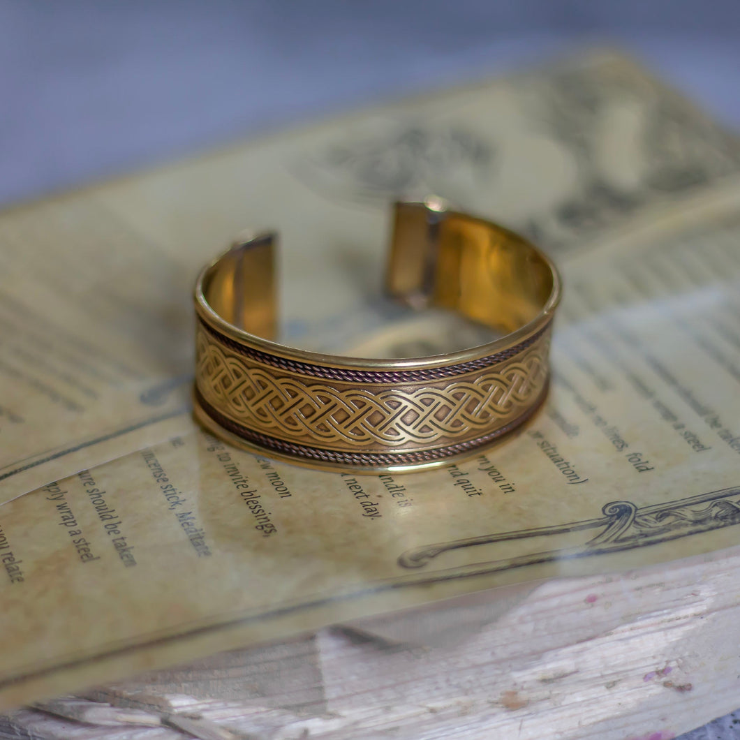 Celtic knot engraved gold finish brass bracelet