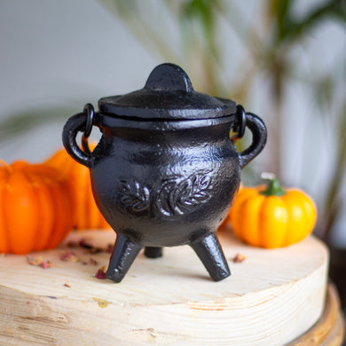 Leaf Carved Mini Cauldron with Lid