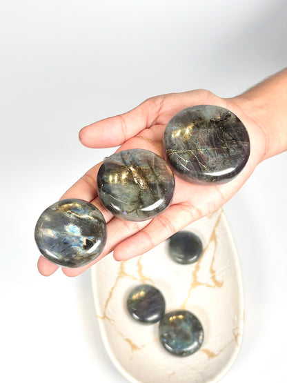 Labradorite Coin Stone – Pink, Blue & Green Flash