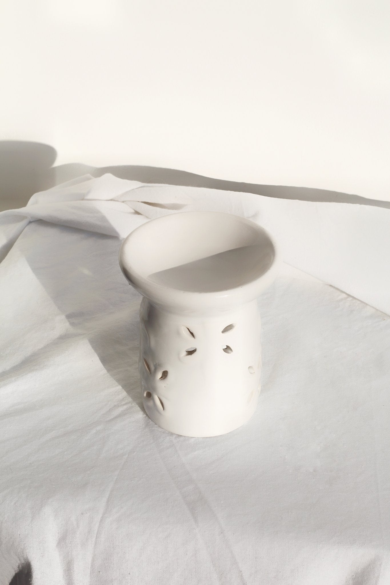 White Ceramic Wax / E. O Diffuser Altarware | Altar