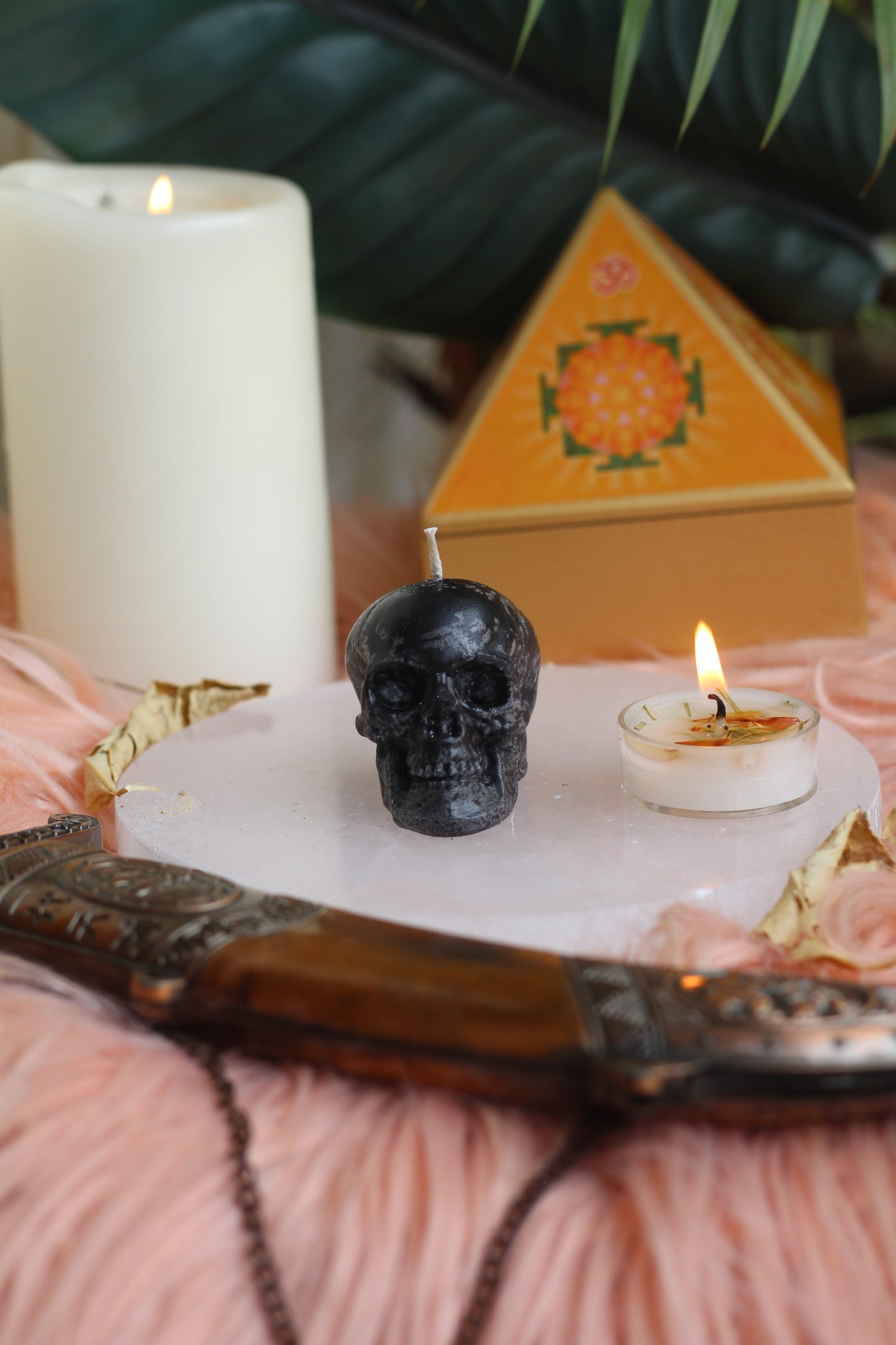 Black Skull Candle