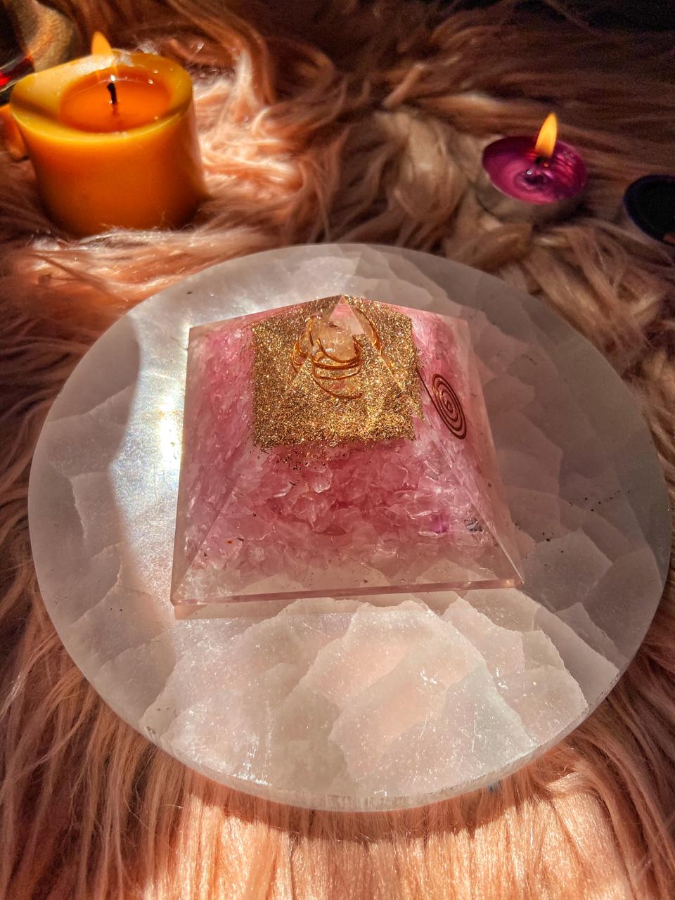 Rose Quartz Chips Orgonite Pyramid Crystal