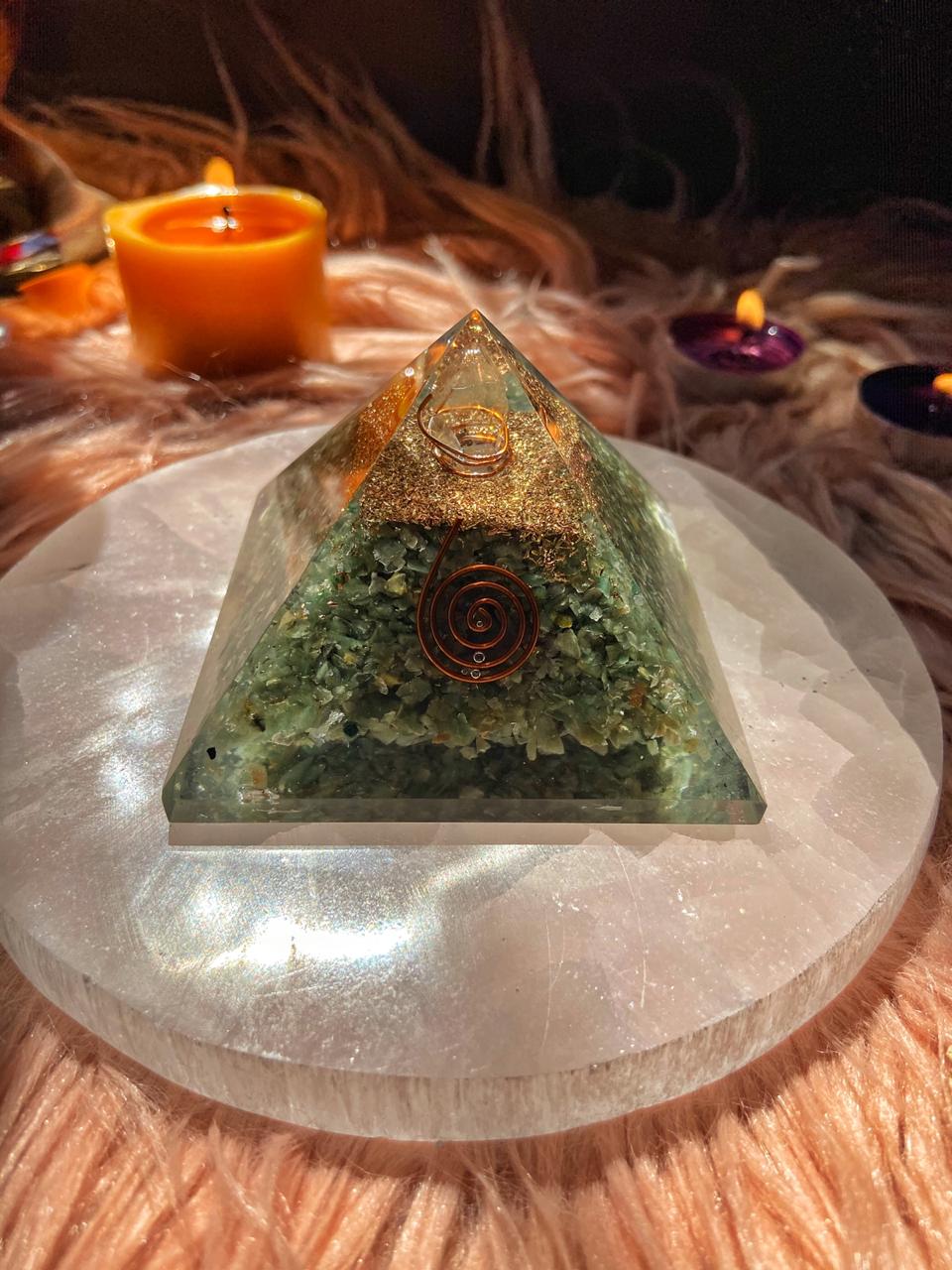 Green Aventurine Chips Orgonite Pyramid Crystal